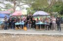 Kapolres Kotamobagu foto bersama usai bincang ringan dengan warga di warung kopi